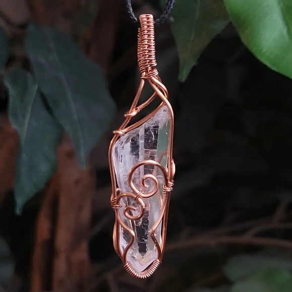 Handmade Clear Quartz Crystal Pendant - Picture 2 of 2